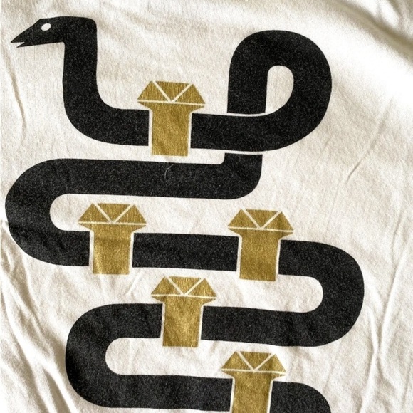 Nike Kobe Bryant Sz XL Graphic T Shirt Black Mamba 5 Championship Rings White - Picture 3 of 5